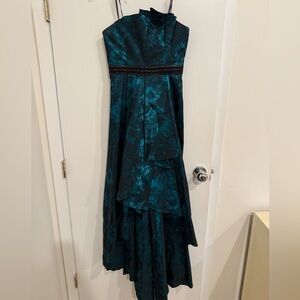Carmen Marc Valvo Gown